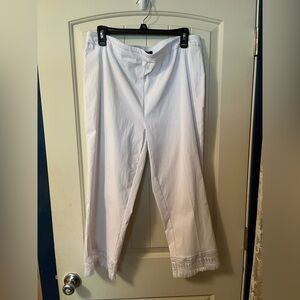 White Cropped Pants with Lace Hem